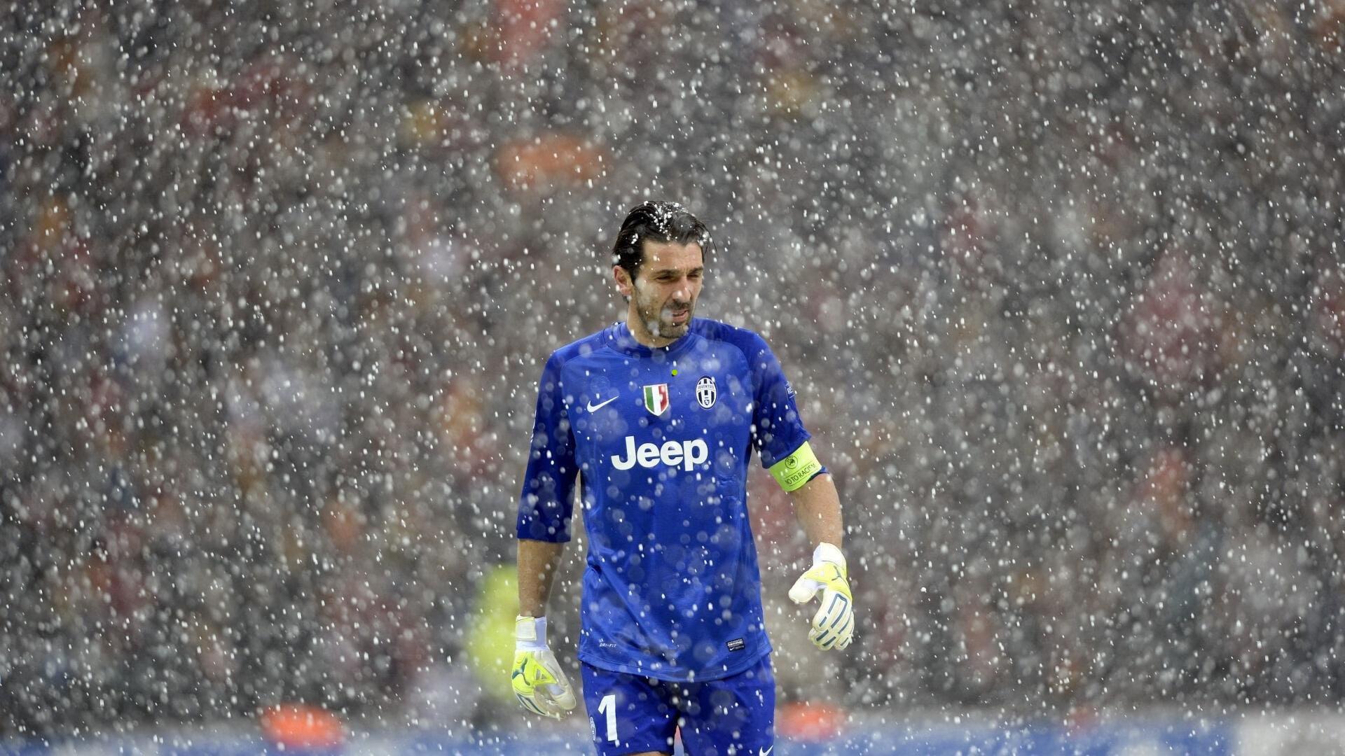 足彩网官方网站|国足轻装转场顺利抵达阿曼 今晚将进行球场恢复性训练